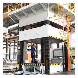 <span class=keywords><strong>Prensa</strong></span> hidráulica de cuatro columnas y tres haces de alta productividad 1600 T para la producción de revestimientos para techos de automóviles - Product Image 1