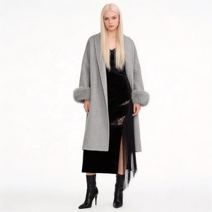 <span class=keywords><strong>Manteau</strong></span> en laine pour femme - <span class=keywords><strong>Manteau</strong></span> long d'hiver gris avec col et poignets en fourrure luxueux, veste de bureau ajustée pour le quotidien - Logo personnalisé - Product Image 1