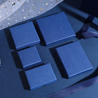 Boîte à bijoux bleue fine personnalisée avec couvercle et base, idéale pour bagues, boucles d'oreilles, colliers, emballage cadeau, logo personnalisé