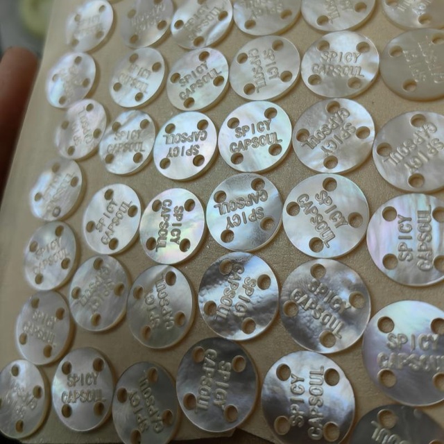 Engraved Logo Natural Round White Mother of Pearl Shell Blank for Jewelry Bracelet Necklace