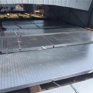 <span class=keywords><strong>Plaque</strong></span> de plancher en <span class=keywords><strong>acier</strong></span> doux à motif chevron |   Matériau Q235B |   4 mm 5 mm 6 mm |   Laminé à chaud |   <span class=keywords><strong>Antidérapant</strong></span> pour la construction navale et les ponts - Product Image 4