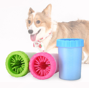Pet Pied Lavage Tasse <span class=keywords><strong>Chien</strong></span> Bain Magique Pet Beauté Nettoyage Essuyer Pied Portable Chat Sale Patte Nettoyage Lavage Brosse Tasse - Product Image 1