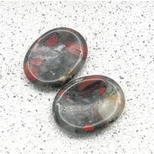 Commercio all'ingrosso Lucido Caduto Guarigione Della Tasca Ovale di <span class=keywords><strong>Pietra</strong></span> Naturale Africano Diaspro Sanguigno Massaggio Pollice Preoccupazione <span class=keywords><strong>Pietra</strong></span> - Product Image 4