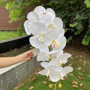 Vente en gros 50 Pcs 9 Têtes Real Touch Fleurs d'orchidées blanches Orchidées Phalaenopsis artificielles pour la décoration d'Halloween pour l'obtention du diplôme de mariage - Product Image 2