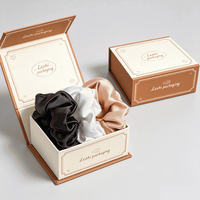 Boîte cadeau en papier magnétique avec logo imprimé personnalisé, avec poignée en ruban, boîtes rigides en papier de luxe avec doublure