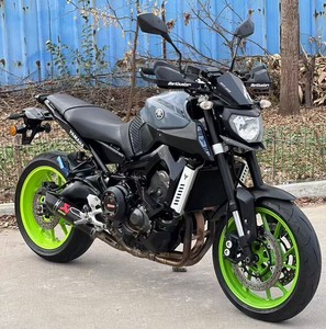 Moto Yamaha MT-09 Hyper Naked - 889cc (900cc) Tricylindre Sportive et de Loisirs avec une Puissance Époustouflante CN - Product Image 2