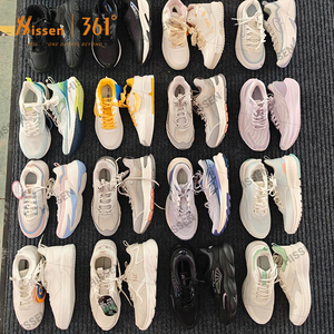 Chaussures de sport en gros à prix réduit avec conditions de paiement flexibles pour lot de chaussures en liquidation - Product Image 1