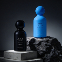 Flacons de parfum ronds incurvés de luxe personnalisés en stock 30ml 50ml 100ml Bouteille en verre noir résistant à la pression avec bouchons à bille