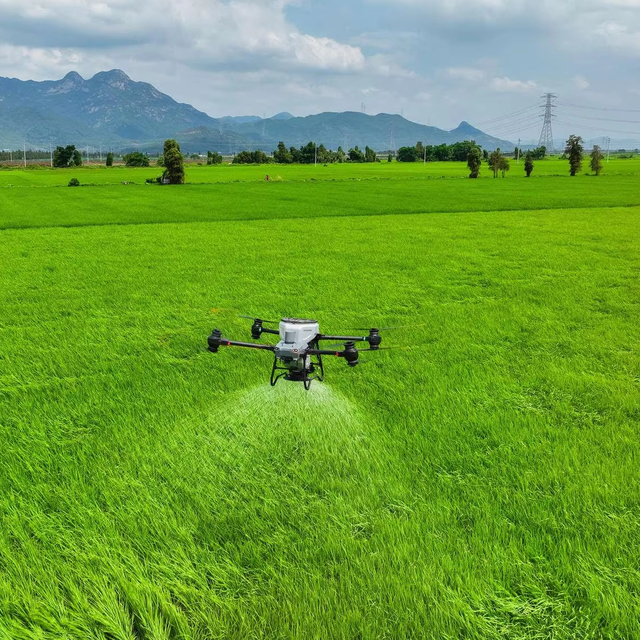 2026 DJ1 Agras T50 Agriculture Drone T60 Big Payload Smart 4-axis Drone Agricultural T70 T100 Drone Parts Farmer UAV Generator