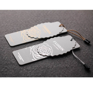 Étiquettes en papier couleur or <span class=keywords><strong>pour</strong></span> cadeaux d'enfants, étiquettes volantes personnalisées en papier <span class=keywords><strong>pour</strong></span> vêtements, étiquettes suspendues en papier <span class=keywords><strong>pour</strong></span> vêtements chinois - Product Image 1