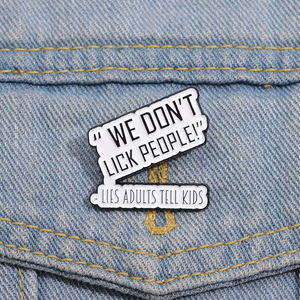 Citation drôle émail broche commencer chaque jour avec un coeur reconnaissant marche HR VIOLATION broche Badge - Product Image 1