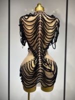 Costume de scène pour femmes, robe courte sexy en maille avec chaînes en strass, tenue de soirée en boîte de nuit