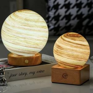 Lampe de nuit LED 3D luminescente Ciel étoilé Planète Solaire Lune Boule de cristal, Lampe d'ambiance pour chambre à coucher, Éclairage intelligent pour la maison - Product Image 5
