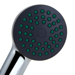 Soffione doccia universale con tubo flessibile da 1,5 metri, finitura cromata, per uso in bagno - Product Image 4