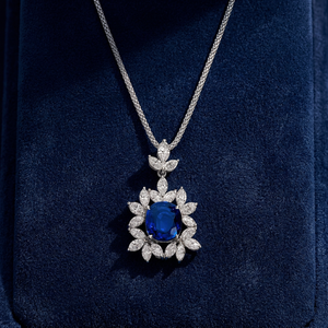 Collar de Lujo para Mujer con Colgante de Zafiro Chapado en Oro Sólido de 18K y Rodio, Diseño de Flor con Diamantes de Corte Marquesa y Cadena de Serpiente - Product Image 3