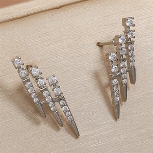 Rakol ต่างหูเซอร์โคเนีย EP5816ทรงลูกบาศก์น้ำแข็ง4มม. ต่างหูชุบเงินอัลลอยเครื่องประดับสำหรับผู้หญิง - Product Image 4