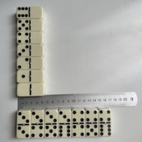 Vente en gros de jeux de dominos en mélamine personnalisés, 28 pièces, double six, boîte en plastique, couleur ivoire, couleur marbre, pour jeu de divertissement classique