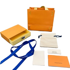 Coffret à bijoux classique orange de renommée mondiale pour bracelets et bijoux, vente en gros disponible - Product Image 1