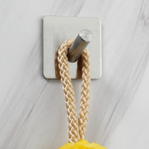 Gancio Adesivo Senza Foratura 4,5 CM per Portachiavi e Asciugamani Organizzazione Murale - Product Image 5