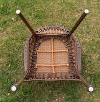 Ensemble moderne de table basse d'extérieur et de fauteuils en rotin tressé, couleur jardin, pour hôtels, cours et style contemporain