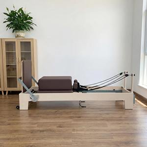Equipo de Ejercicio para Mujeres de Tamaño Completo, Venta al Por Mayor de Fábrica China, Reformer de <span class=keywords><strong>Pilates</strong></span> de Madera de Arce Clásico de Alta Calidad para Uso Comercial - Product Image 1