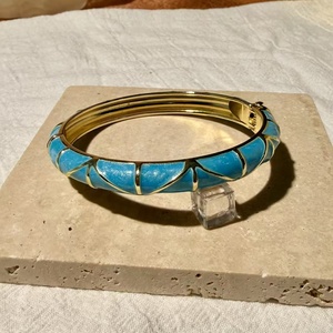 Venta al por mayor de fábrica: Brazalete de aleación de zinc chapado en oro con diseño geométrico étnico, joyería retro de palacio a la moda para mujer, regalo para el extranjero. - Product Image 6