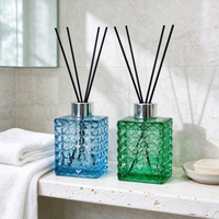 Bouteille en verre carrée vide de 50 ml, 100 ml, 200 ml, bleue, verte, noire, en forme de cube d'eau, pour diffuseur d'huiles essentielles, avec bouchon à vis, décoration d'intérieur