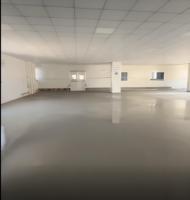Ciment silicate aluminate auto-nivelant de haute qualité, style design industriel, résistance 23-25MPa, anti-acide et anti-sulfate