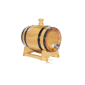 Fût en chêne de qualité supérieure pour l'âge du whisky, fabriqué à la main avec un savoir-faire artisanal - Product Image 2