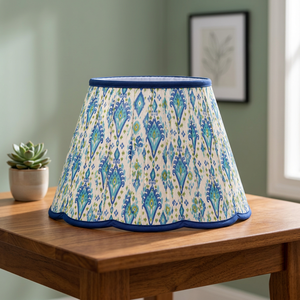 Abat-jour en lin Khadi bleu à motifs floraux |   Abat-jour en tissu plissé artisanal pour lampes de table, de sol et suspendues - Product Image 2