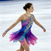 Robe de patinage artistique dégradé violet, bleu et rose, manches longues, dos en maille, jupe ornée de strass pour compétition et performance adultes et enfants