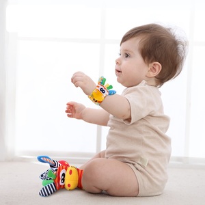 Nuovi prodotti di arrivo 2024 ragazza individuale per il ragazzo grip custom 3d calzini per bambini calzini per bambini - Product Image 4