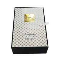 Boîte à parfum créative personnalisable en forme de livre, doublure en éponge recyclable, flacon de parfum, logo estampé à chaud, emballage arabe