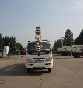 <span class=keywords><strong>Grue</strong></span> à flèche pliante de <span class=keywords><strong>10</strong></span> <span class=keywords><strong>tonnes</strong></span> montée sur <span class=keywords><strong>camion</strong></span>, neuve ou d'<span class=keywords><strong>occasion</strong></span>, à vendre STSQ10B - Product Image 1