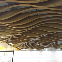 Plafond acoustique isolé en aluminium pour les intérieurs commerciaux, design de plafond pour centre commercial, villa, bureau