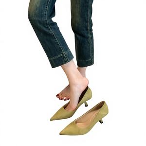 <span class=keywords><strong>Chaussures</strong></span> de travail et de ville pour femme en daim noir à talon fin et bout pointu, nouvelle collection été 2025 - Product Image 1