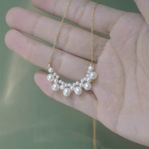 Collar Retro Francés de Medianoche en París con Diseño de Luna Creciente de Encaje, Cadena de Perlas Naturales para Clavícula, Collar de Nicho Templado - Product Image 4