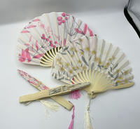 Éventails décoratifs japonais Xinhui pour mariée, magnifiques éventails pliants à pompons, petits éventails en bambou pour cadeau de mariage