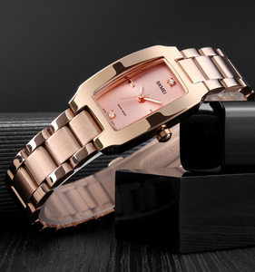 Skmei 1400 <span class=keywords><strong>Montre</strong></span> <span class=keywords><strong>Femme</strong></span> d'Affaires Tendance Quartz Simple Luxe Dorée Mouvement Japonais Étanche 3 ATM - Product Image 4