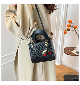 Nuevo Bolso de Moda para Dama, de Hombro o Cruzado, con Pañuelo de Seda a Cuadros Bordado y Correa de Hombro con Diseño de Rejilla - Product Image 3