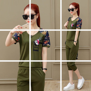 Women's Korean Style Casual Two-Piece Set Short Sleeve Capri Pants Printed Patchwork Polyester Knitted Adult Size - Product Image 2