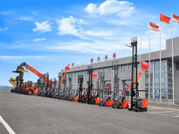 Chariot élévateur diesel pour équipement portuaire 45 TON HNRS45 Reach Stacker pour conteneurs à prix avantageux à vendre