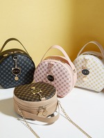 Tas Wanita Modis Retro Rantai Klasik Resleting PU Tahan Air Ringan Portabel Multi-Fungsi Tali Dapat Disesuaikan