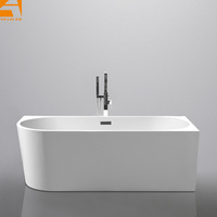 Baignoire autoportante moderne en acrylique Baignoire d'angle autoportante dos au mur Baignoire de trempage pour hôtels très brillante ou blanc mat