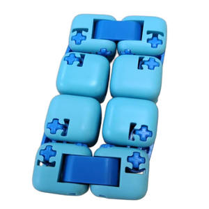 وصول جديد حار بيع Miltu الملونة فيدجيت صندوق أعمى مكعب التعليم الإصبع طرف بناء كتل الطوب لعبة قالب من البلاستيك - Product Image 1