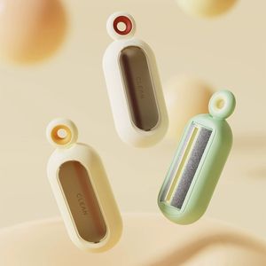 Nueva llegada de herramientas de aseo para mascotas, caja portátil en forma de cepillo para eliminar el pelo de mascotas, cepillos de <span class=keywords><strong>rodillo</strong></span> para eliminar el pelo de mascotas, venta al por mayor - Product Image 1