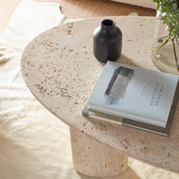 Table basse en travertin de luxe de conception moderne, grande table ronde en pierre naturelle sculptée à la racine, pour l'extérieur, Italie