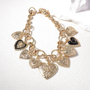 Collar informal de mujer con colgante de corazón de aleación de cadena de tendencia Retro - Product Image 6