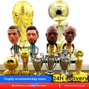 Porte-clés Trophée Football Strongman, Pendentif Coupe <span class=keywords><strong>de</strong></span> Football en Alliage, Pendentif <span class=keywords><strong>Ballon</strong></span> d'Or, Bijou Souvenir - Product Image 2