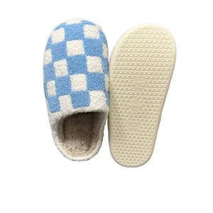 Pantuflas de Felpa Cálidas para Interiores con Diseño a Cuadros Azules, Zapatillas de <span class=keywords><strong>Casa</strong></span> de Forro Polar Cómodas, Unisex para Adultos, Suela Suave - Product Image 6